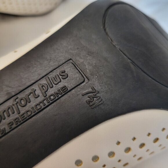 Women's Shoes Comfort Plus Predictions heels black white w/bow sz 7 1/2 Wide - Picture 7 of 10